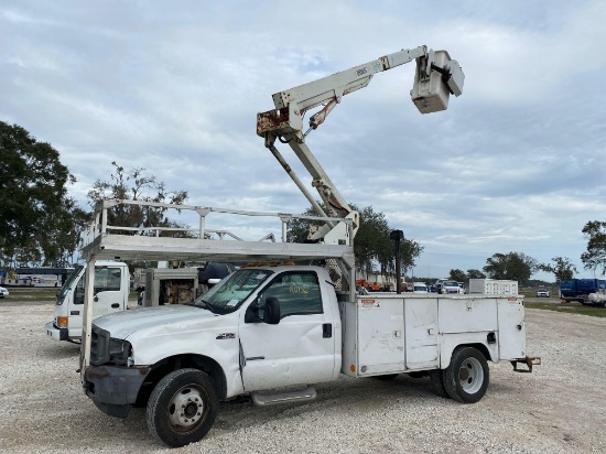 2001 Ford F-550 4x4 42FT Insulated Bucket Truck