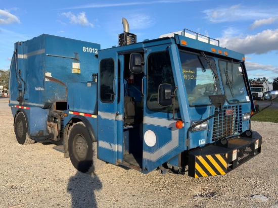 2007 Lodal Cabover Garbage Truck