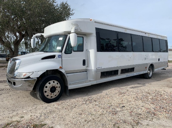 2006 International PC015 Passenger Bus