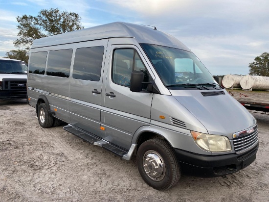 2002 Dodge Sprinter 3500 15 Passanger Van