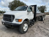 2002 Ford F-750 T/A Flatbed Truck