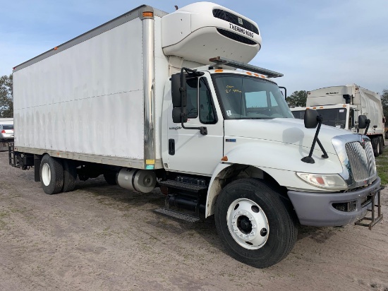 2013 International DuraStar 4300 22 FT Reefer Box Truck
