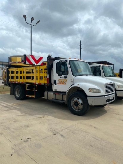 2003 Freightliner M2 TMA / Crash Truck Attenuator