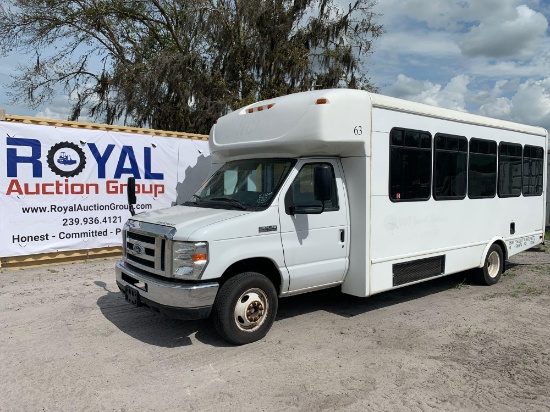 2013 Ford E-450 Handicap Shuttle Bus