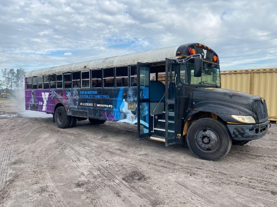 2006 IC Corporation CE200 77 Passenger Bus