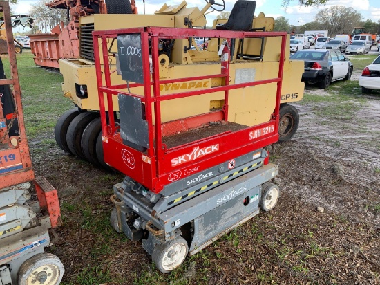 Sky Jack SJIII 3215 Scissor Lift