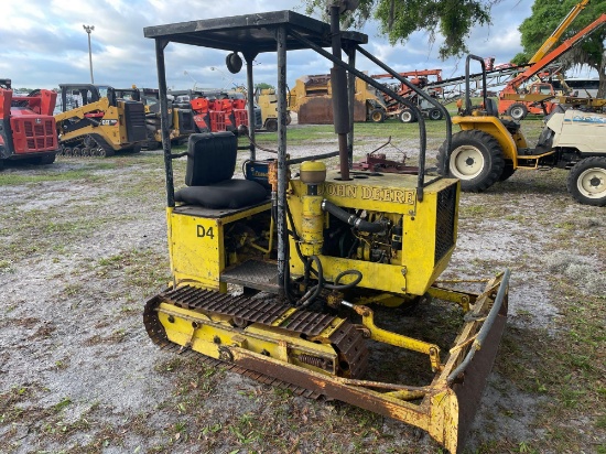 John Deere D4 Mini Dozer