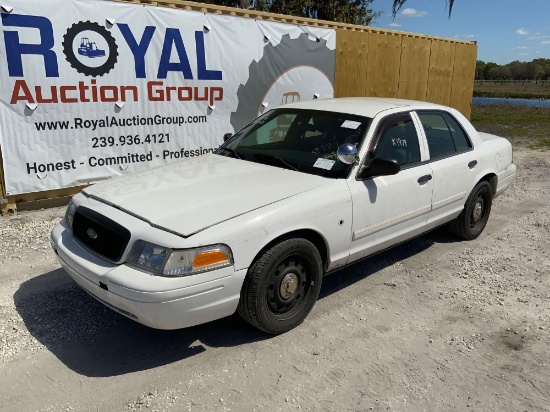 2011 Ford Crown Victoria 4 Door Police Cruiser