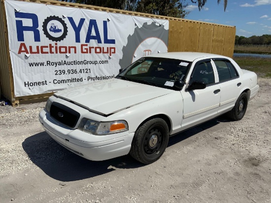 2011 Ford Crown Victoria 4 Door Police Cruiser