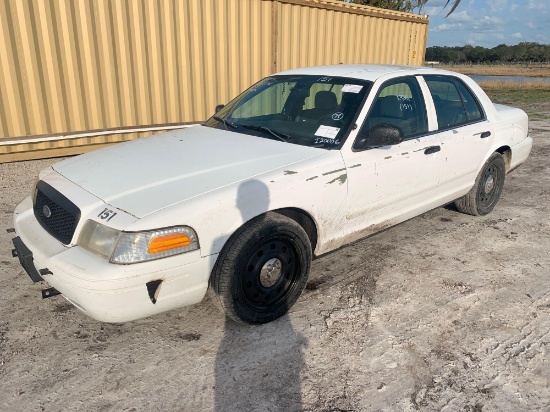 2007 Ford Crown Victoria 4 Door Police Cruiser