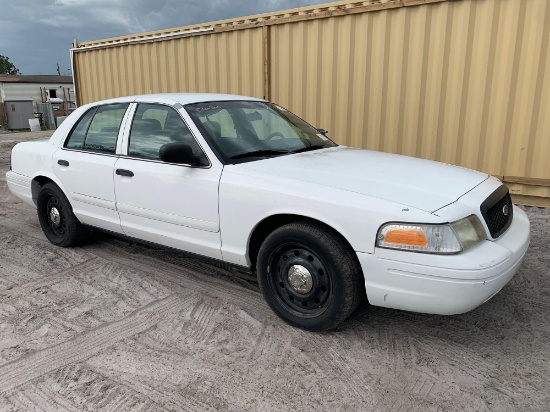 2006 Ford Crown Victoria 4 Door Police Cruiser