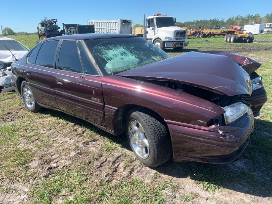 1998 Pontiac Bonneville 4 Door Sedan