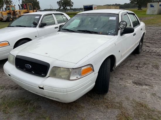 2011 Ford Crown Victoria 4 Door Police Cruiser