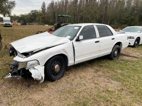 2010 Ford Crown Vic 4 Door Police Cruiser