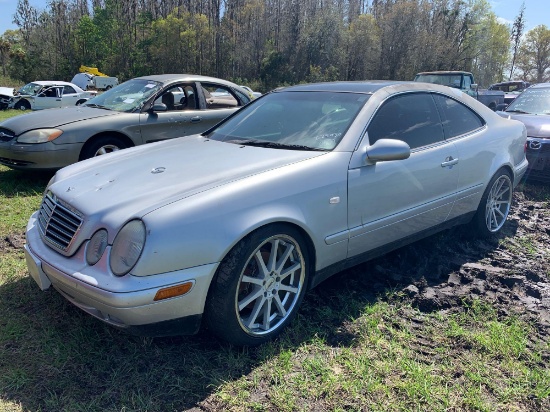 1999 Mercedes-Benz CLK-320 Coupe