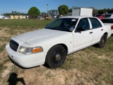 Ford Crown Victoria 4 Door Police Cruiser