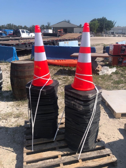 Unused 2021 AGROPTS Highway Cones