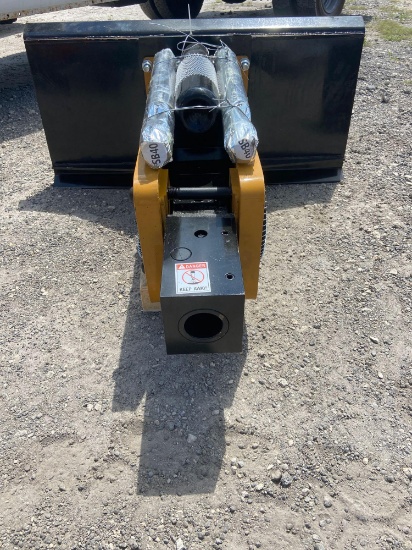 Unused 2021 AGROTK Skid Steer Demo Hammer