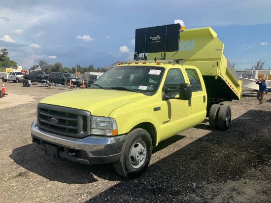 2004 Ford F-350 Dump Truck