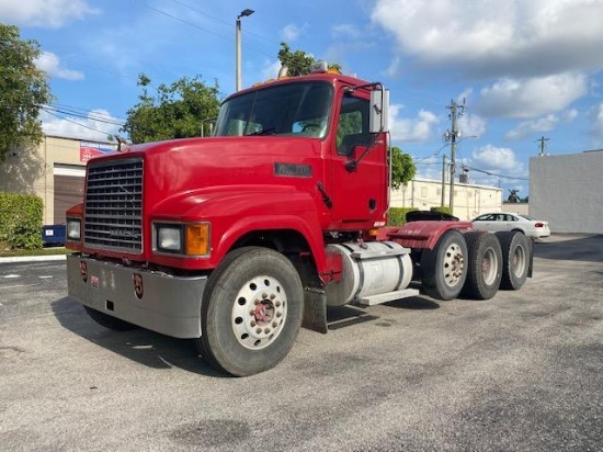 2007 Mack CHN613 Tri Axle Wet Kit Truck Tractor