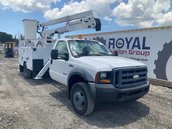 2007 Ford F-450 42FT Bucket Truck