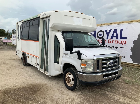 2015 Ford E-450 Super Duty 12 + 2 Passenger Champion Shuttle Bus