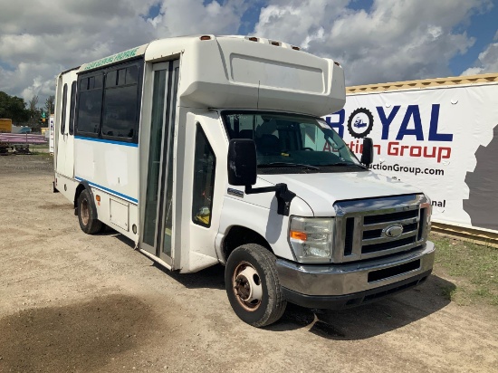 2014 Ford E-450 Super Duty 12 + 2 Passenger Champion Shuttle Bus