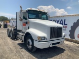 2005 International 9200i T/A Day Cab Truck