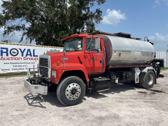 1994 Ford LN8000 Asphalt Truck