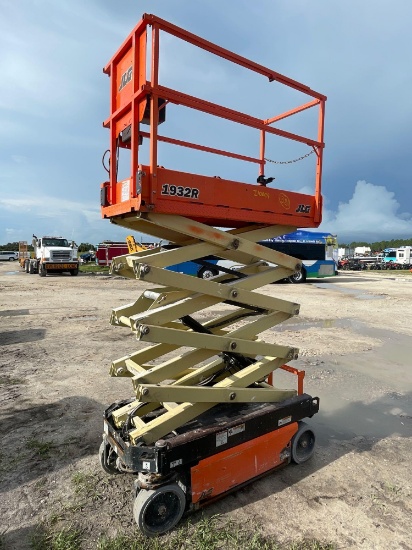 2017 JLG 1932R 24FT Scissor Lift