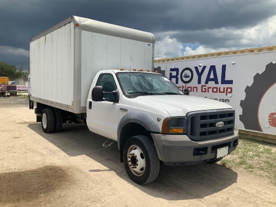 2005 Ford F-450 Box Truck