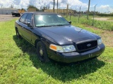 2009 Ford Crown Vic 4 Door Police Sedan