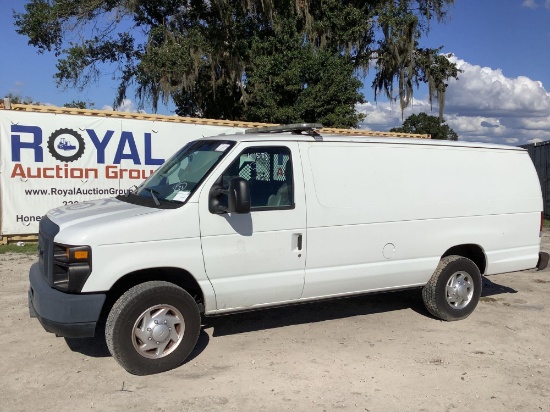 2013 Ford E-350 3-Door Cargo Van