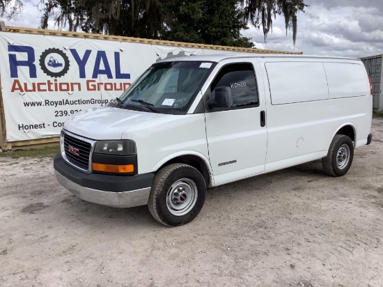 2004 GMC Savana 3-Door Cargo Van