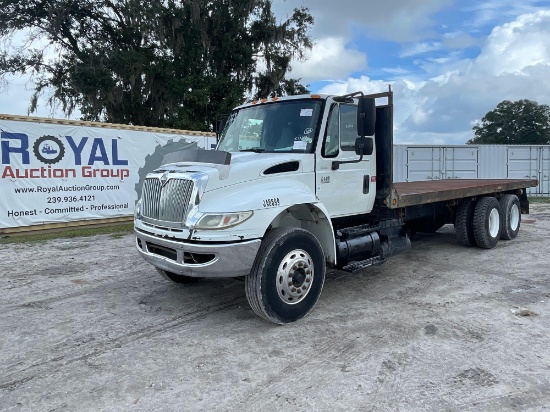 2006 International 4400 24ft T/A Flatbed Truck