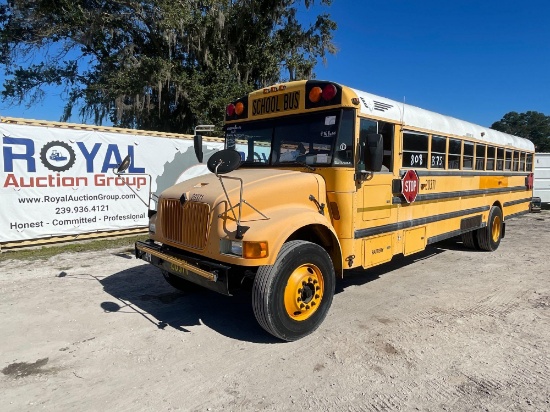 2003 IC Corporation 3000IC 72 Passenger Bus