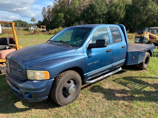 2002 Dodge Ram Crew Cab Flatbed Pickup Truck