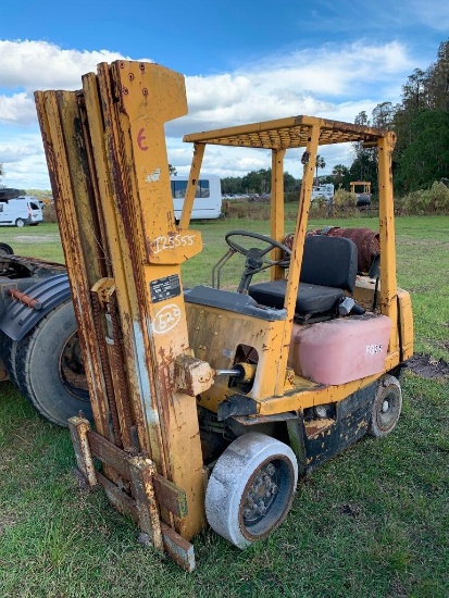 Cascade Viewmast 5500LB Cushion Tire Forklift