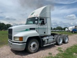 2003 Mack CH613 T/A Daycab Semi-Truck