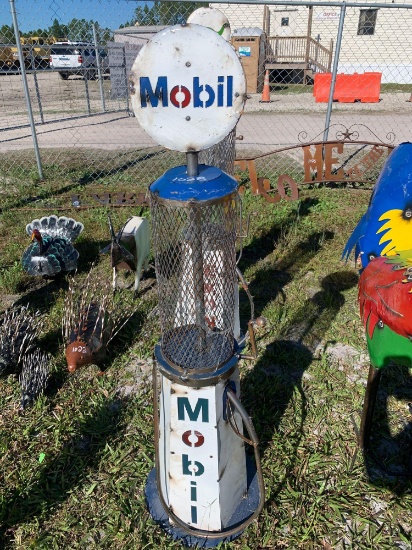 Mobil Novelty Gas Pump