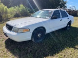 2007 Ford Crown Victoria 4-Door Police Cruiser