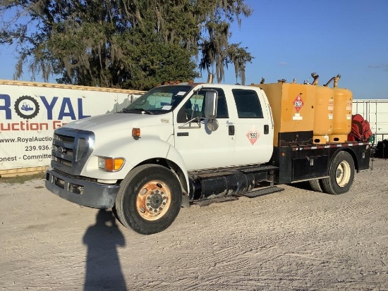 2009 Ford F-750 Crew Cab Fuel and Lube Truck