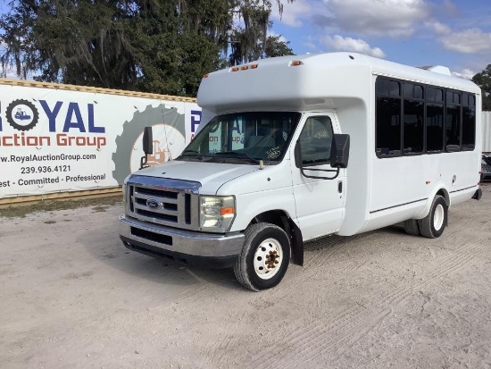 2008 Ford E-450 Super Duty Handicap Passenger Bus