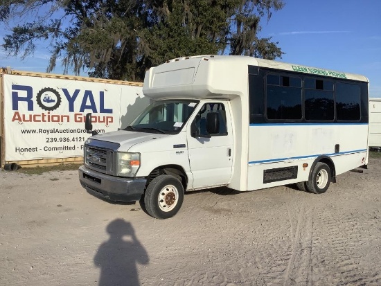 2014 Ford E-450 Champion Handicap Shuttle Bus