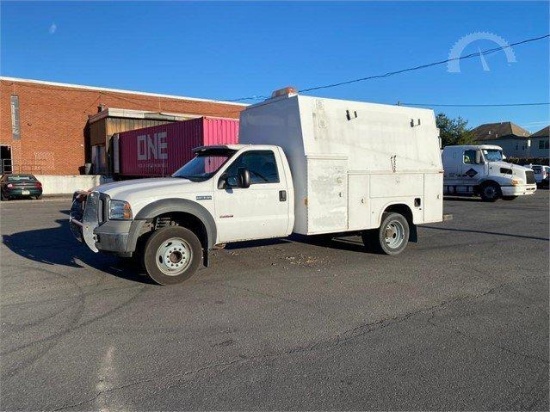 2005 Ford F-550 Service Truck