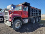 1994 Ford LT8000 Tri-Axle Dump Truck