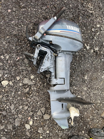 2002 Yamaha 15 hp Boat Motor