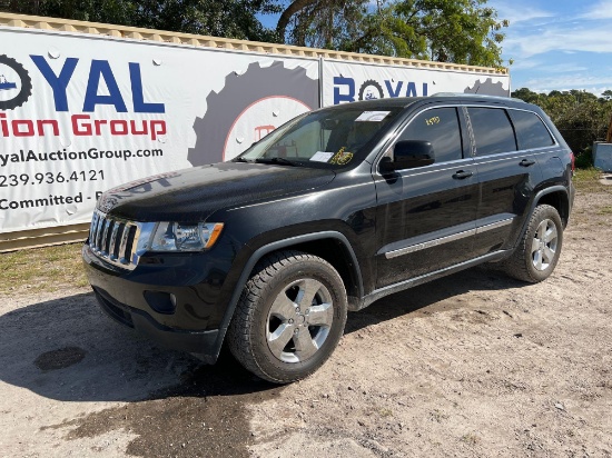 2013 Jeep Grand Cherokee Sport Utility Vehicle