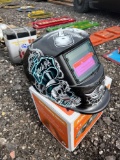 Auto welding helmet