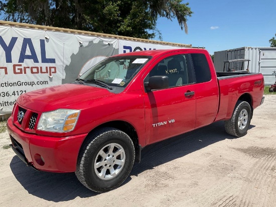 2005 Nissan Titan 4x4 Ext. Cab Pickup Truck